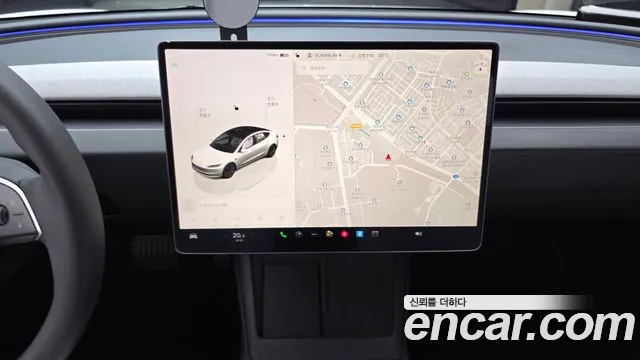 Tesla Model 3 — Фото автомобиля 18