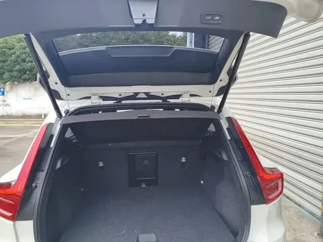 Volvo XC40 — Фото автомобиля 18