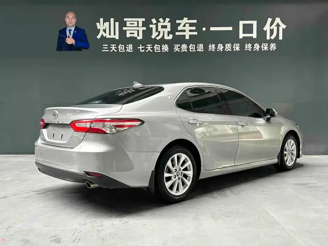 Toyota Camry — Фото автомобиля 9