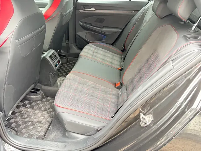 Volkswagen Golf GTI — Фото автомобиля 7