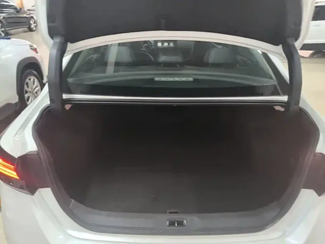 Nissan Teana — Фото автомобиля 18