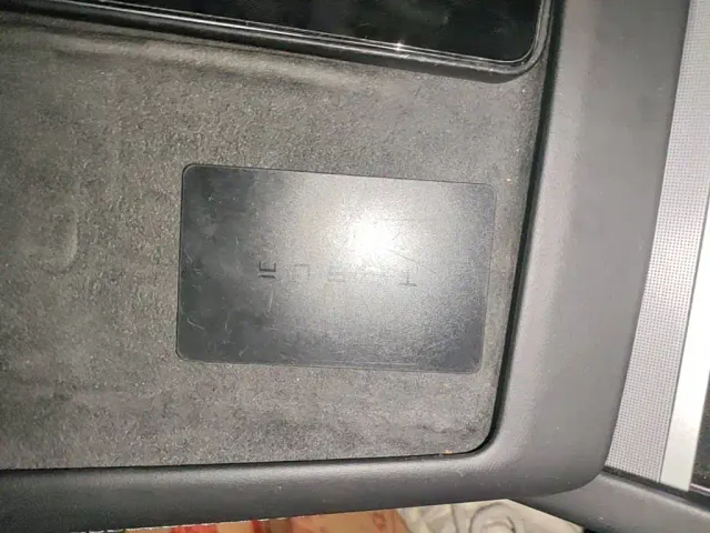 Tesla Model 3 — Фото автомобиля 8