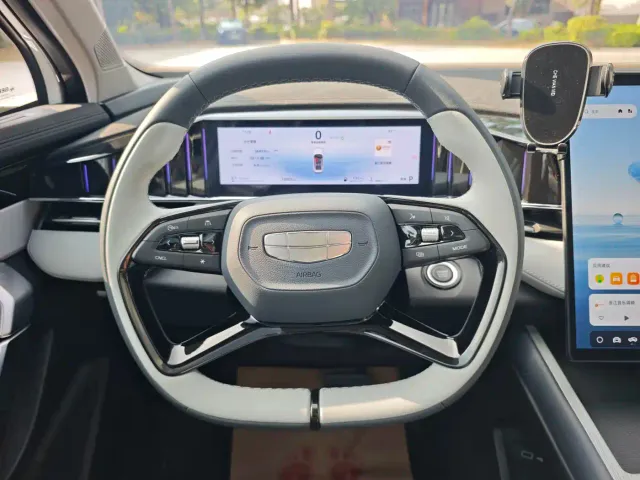 Geely Boyue L — Фото автомобиля 16