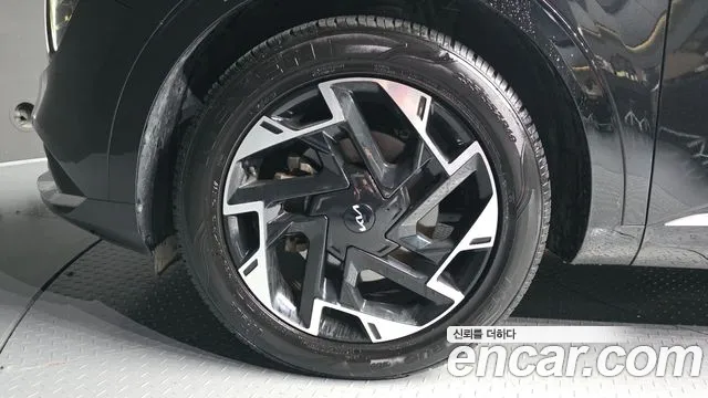 Kia Sportage Sportage 5-е поколение Бензин 1.6 турбо 2WD — Фото автомобиля 2