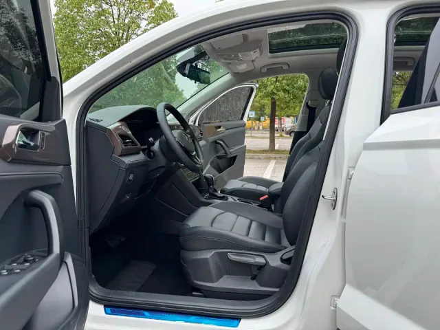 Volkswagen Tharu — Фото автомобиля 12