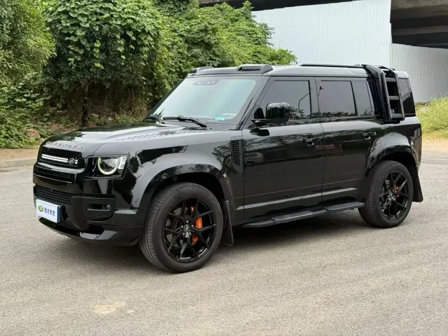 Фотография автомобиля — Land Rover Defender
