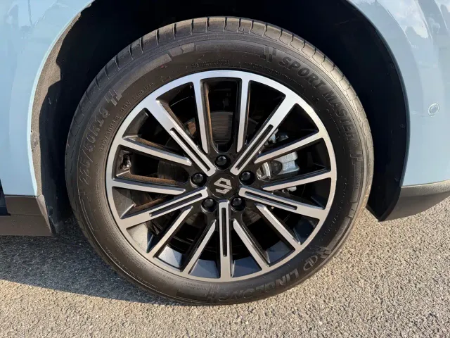 Leapmotor B10 — Фото автомобиля 29