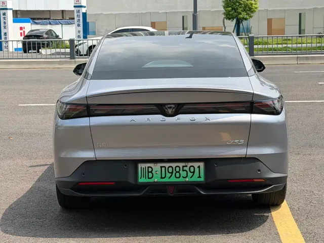 Arcfox Alpha S5 — Фото автомобиля 10