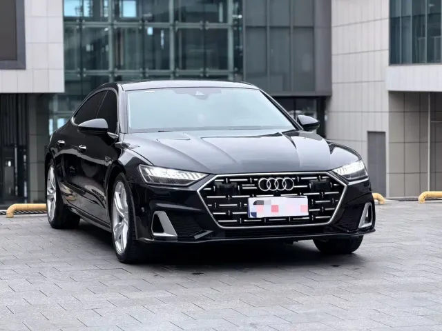 Audi A7L — Фото автомобиля 3
