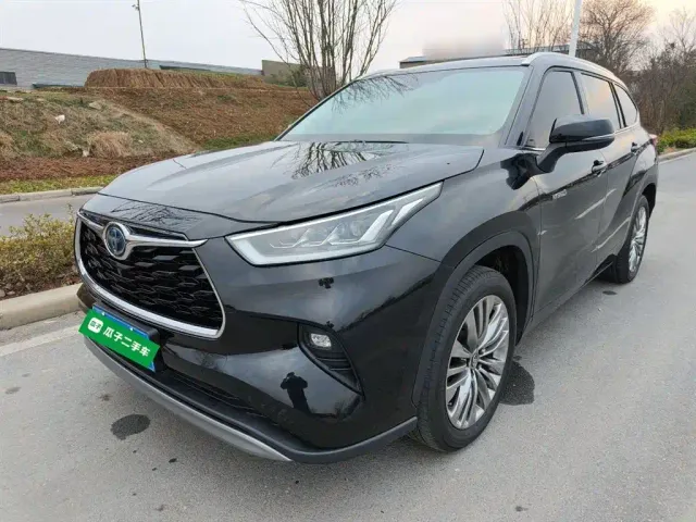 Фотография автомобиля — Toyota Highlander