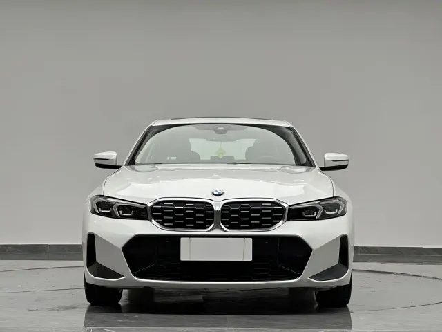 BMW 3 Series — Фото автомобиля 4