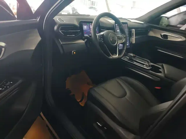 Bestune T90 — Фото автомобиля 15
