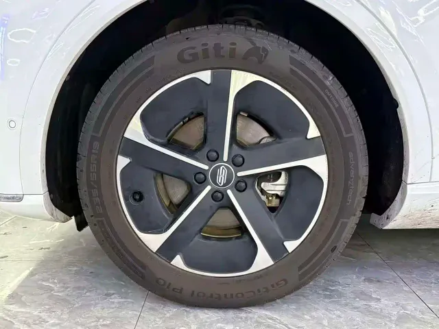 Shangjie SUV — Фото автомобиля 4