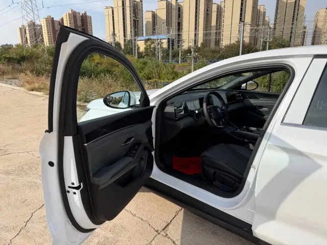 BYD Qin L — Фото автомобиля 5