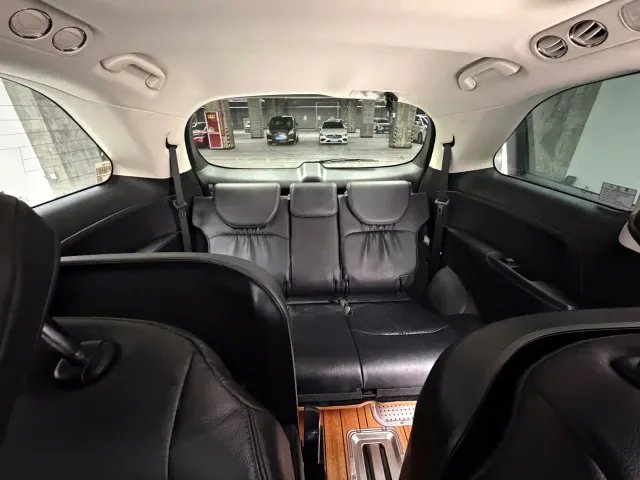 Honda Elysion — Фото автомобиля 12