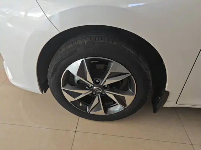 GAC Trumpchi M6 — Фото автомобиля 22