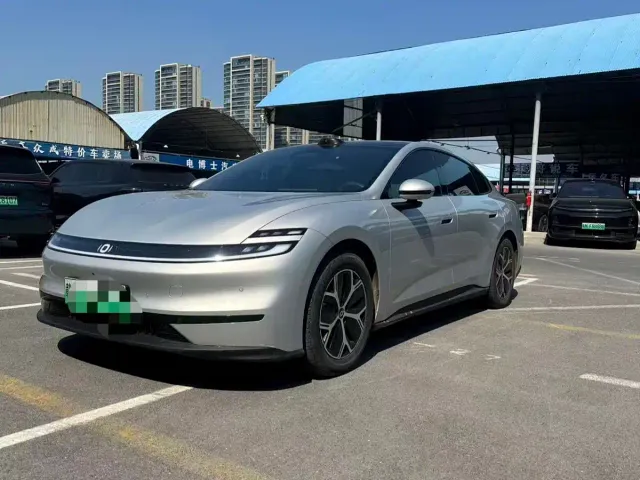 Фотография автомобиля — Changan Qiyuan A06