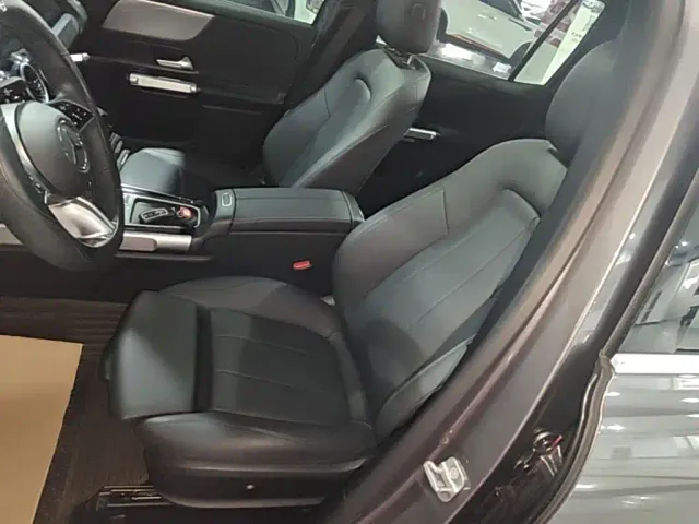 Mercedes-Benz GLB-Class — Фото автомобиля 14