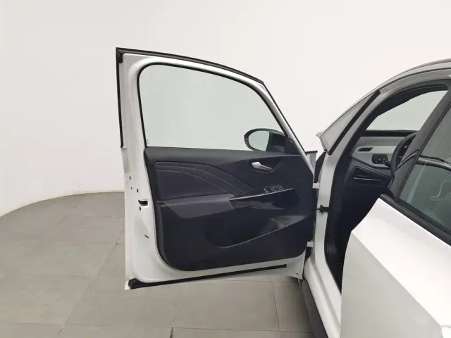 Volkswagen ID.3 — Фото автомобиля 8