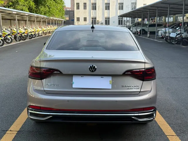 Volkswagen Sagitar — Фото автомобиля 5