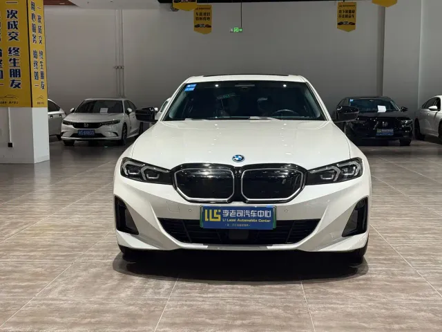 BMW i3 — Фото автомобиля 2