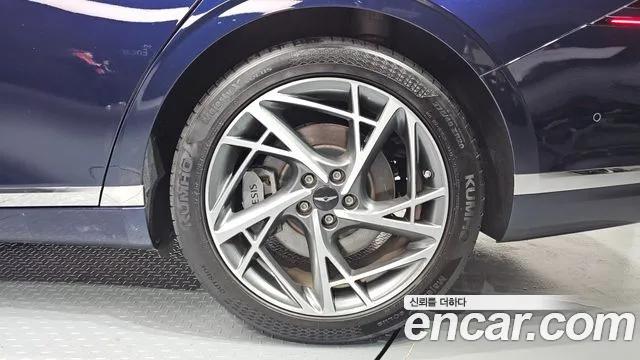 Genesis G90 Бензин 3.5 турбо AWD — Фото автомобиля 5