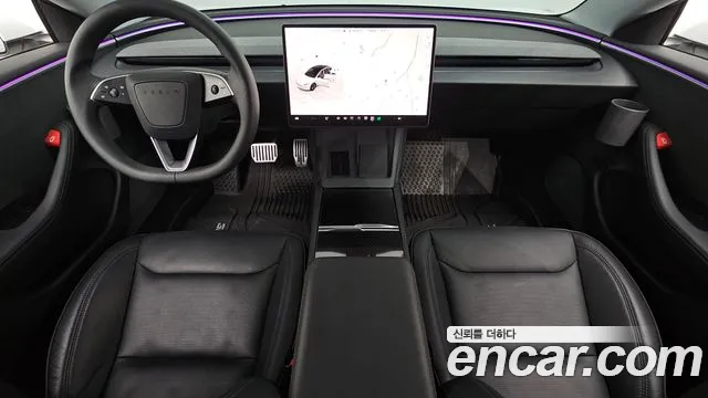 Tesla Model 3 — Фото автомобиля 10