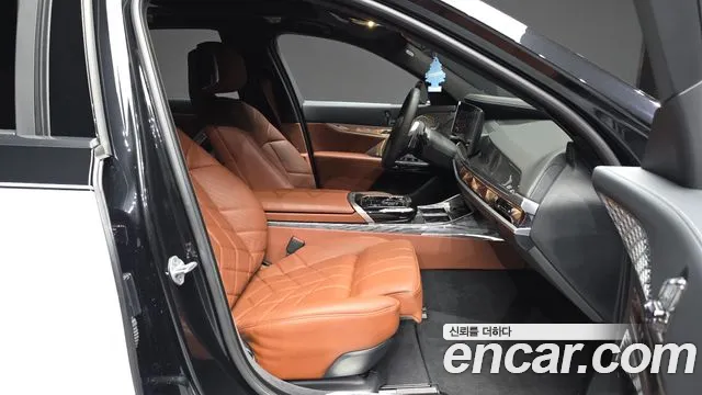BMW 7 Series — Фото автомобиля 15