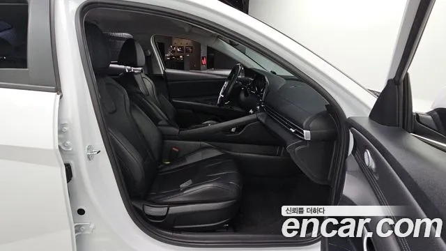 Hyundai Avante CN7 — Фото автомобиля 12