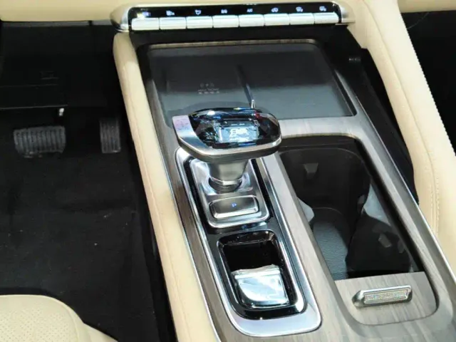 Geely Xingyue L — Фото автомобиля 13