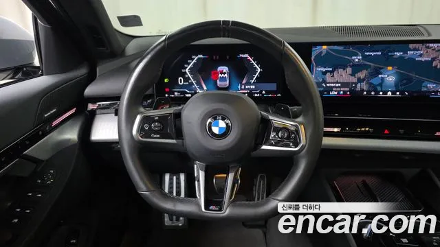 BMW 5-Series — Фото автомобиля 13