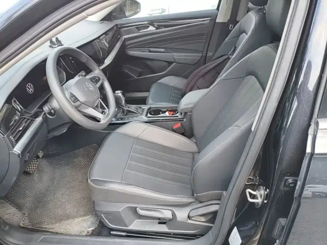 Volkswagen Passat — Фото автомобиля 14