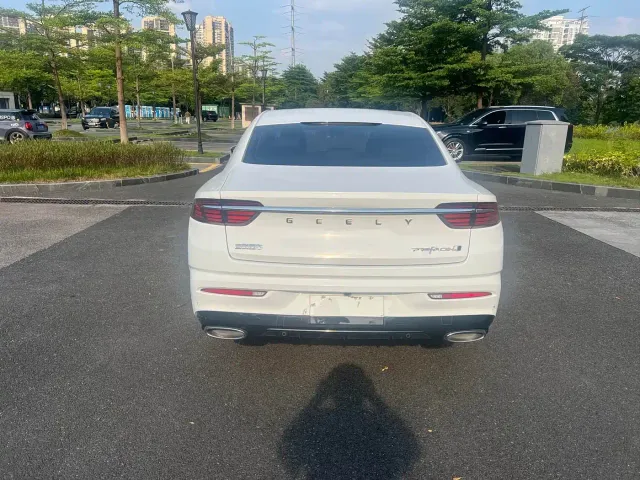 Geely Xingrui — Фото автомобиля 14