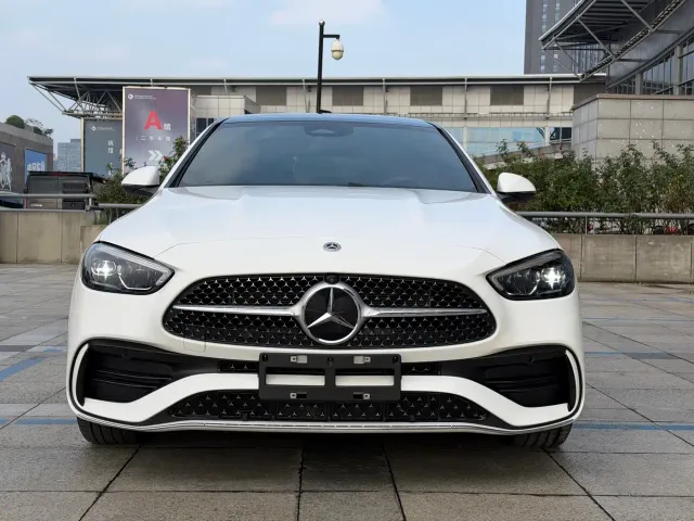 Mercedes-Benz C-Class — Фото автомобиля 2