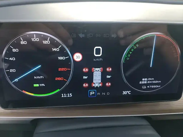 Tesla Model 3 — Фото автомобиля 7