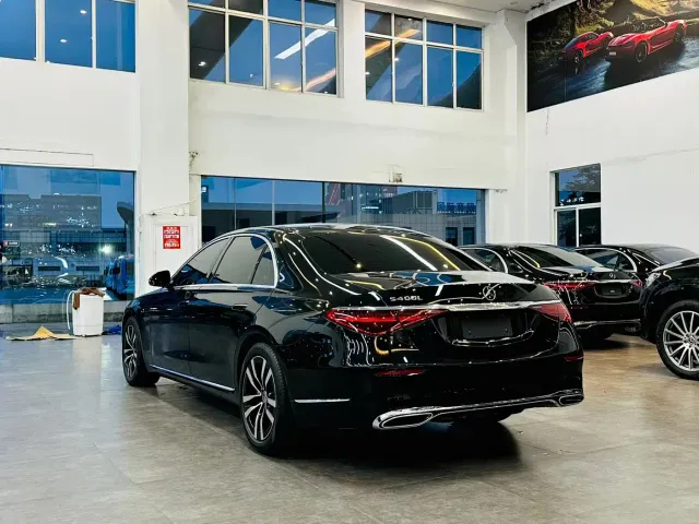 Mercedes-Benz S-Class — Фото автомобиля 4