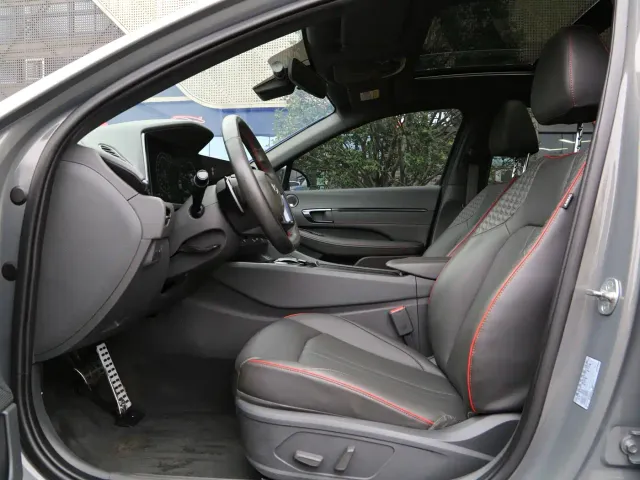 Hyundai Sonata — Фото автомобиля 14