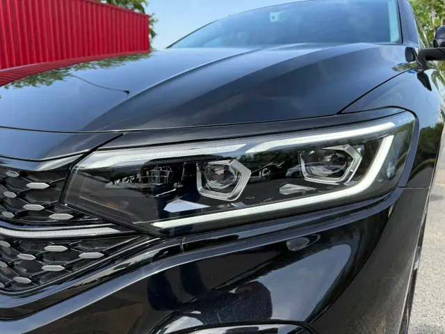 Volkswagen Passat — Фото автомобиля 10