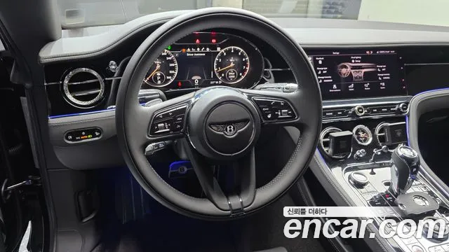 Bentley Continental — Фото автомобиля 13