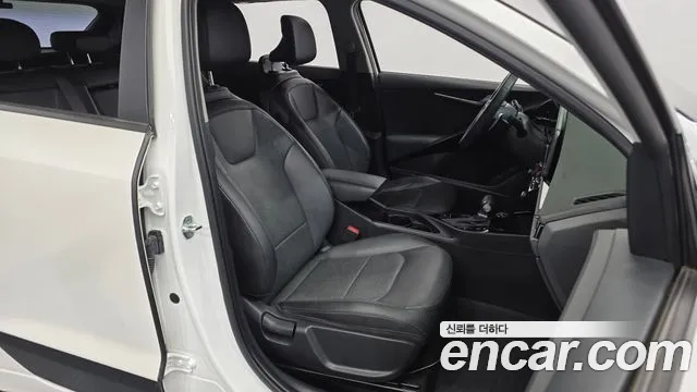 Kia Niro The All New Niro Prestige — Фото автомобиля 12