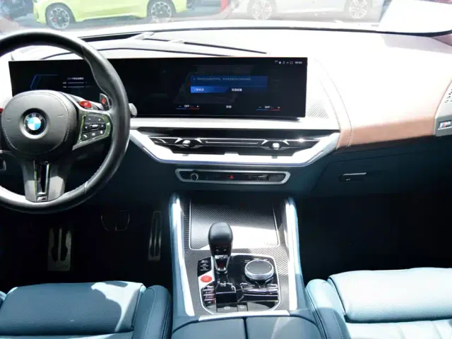 BMW XM — Фото автомобиля 11