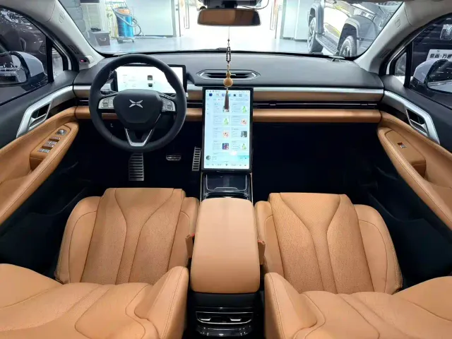 Xpeng P5 — Фото автомобиля 7