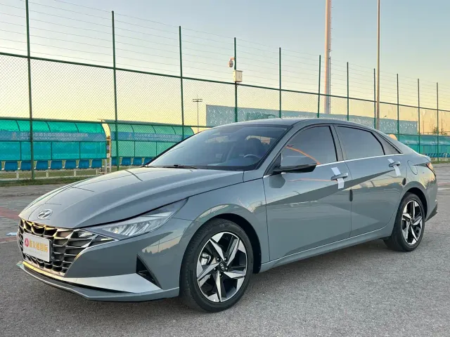Фотография автомобиля — Hyundai Elantra