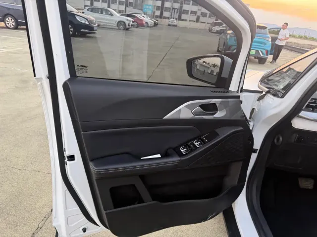 Geely Geometry E Firefly — Фото автомобиля 15