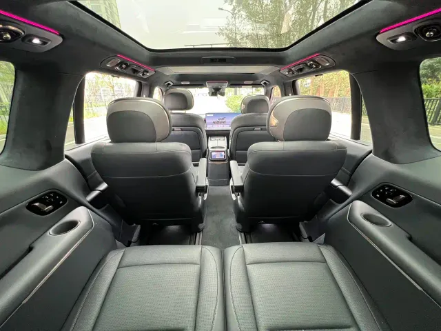 Lynk & Co 900 — Фото автомобиля 12