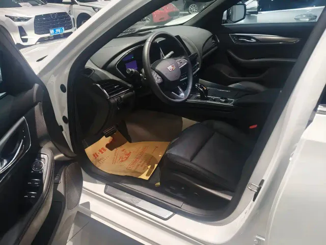 Cadillac CT5 — Фото автомобиля 4