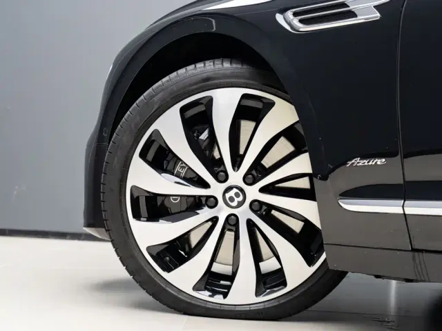 Bentley Flying Spur — Фото автомобиля 7