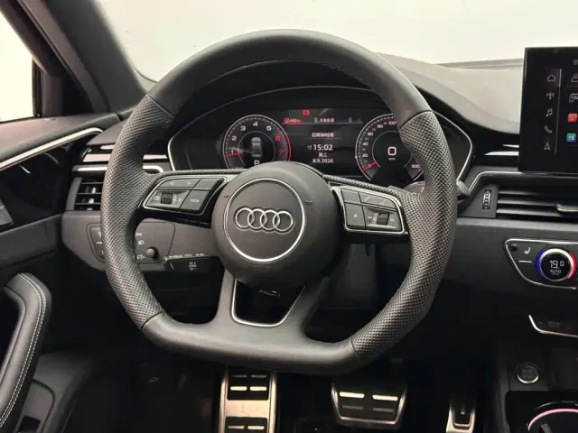 Audi A4L — Фото автомобиля 12