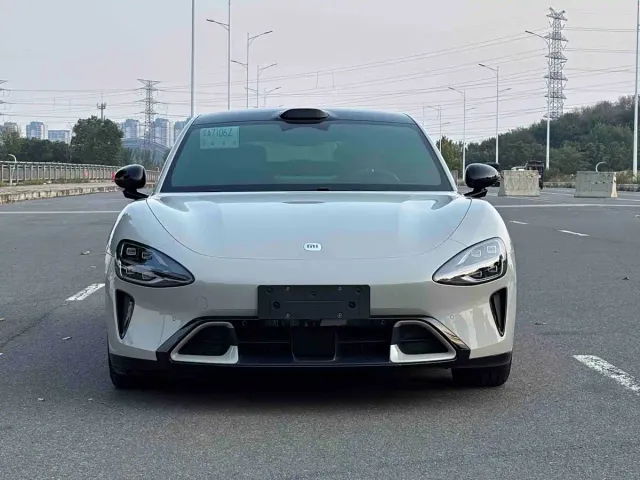 Xiaomi SU7 — Фото автомобиля 2