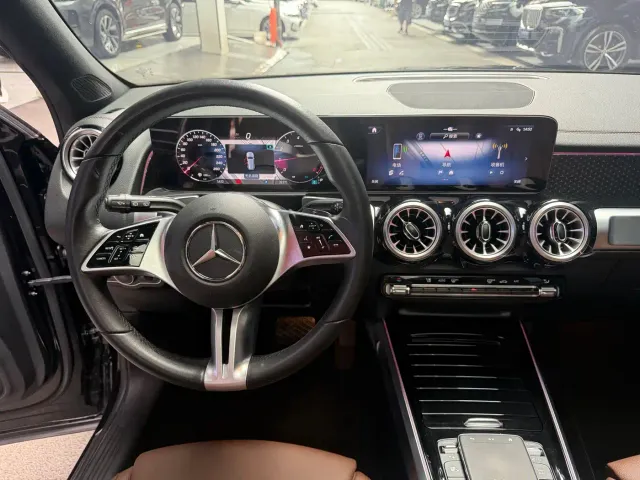 Mercedes-Benz GLB-Class — Фото автомобиля 13